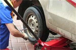 科尔沁区附近拖车24小时服务热线电话