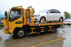 科尔沁区附近拖车救援24小时服务热线